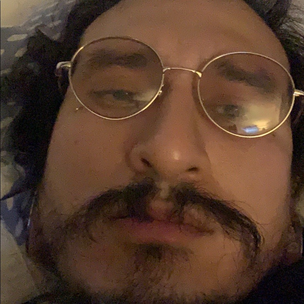 Meet your Posher, Javier